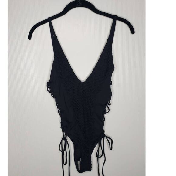 NEW Fashion Nova Sun Thrill Lace Up One Piece Swimsuit Black Medium - Picture 3 of 8